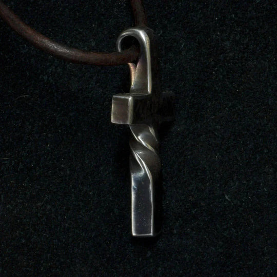 Handgemaakte Kruis Ketting Uniek Ontwerp voor Dames 3