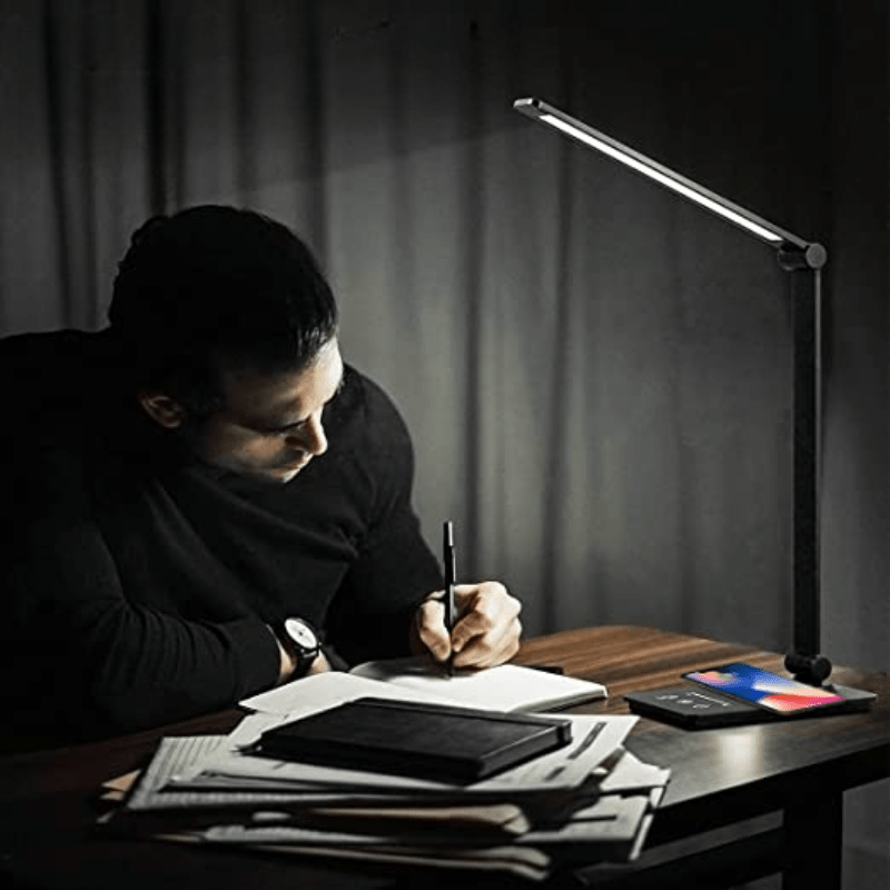 LED Bureaulamp met Draadloos Opladen en Instelbare Helderheid 4