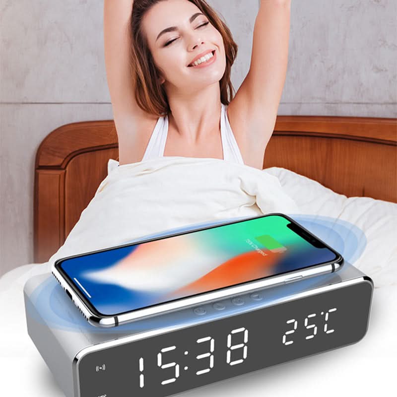 LED Wekker met Draadloze Oplader Modern 2