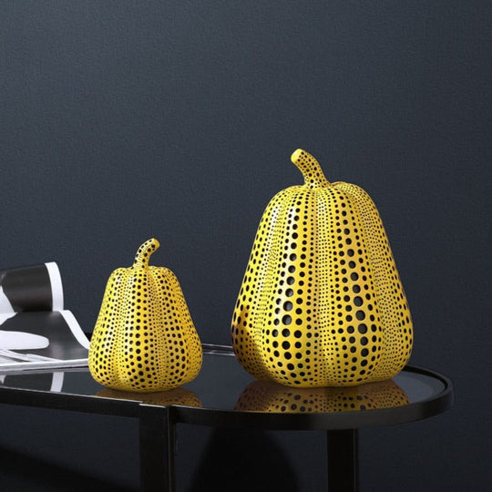 Moderne Pompoen Sculptuur in Kusama-Stijl 2