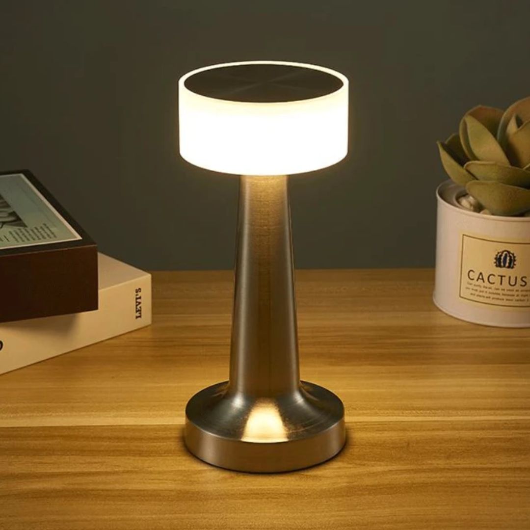Retro Oplaadbare Tafellamp voor Thuis en Commercieel Gebruik Dimmable 1