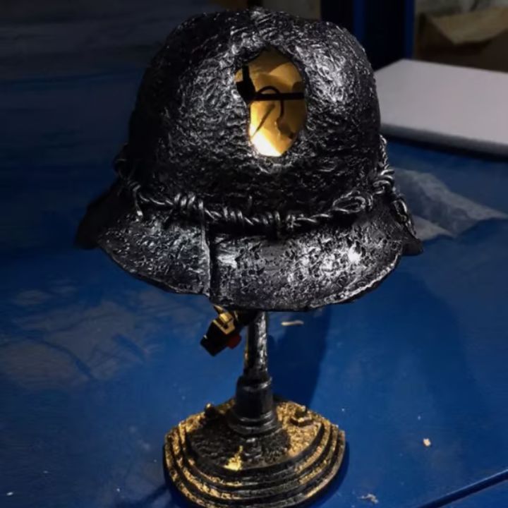 Vintage Tafellamp Helm Stalen Design 8